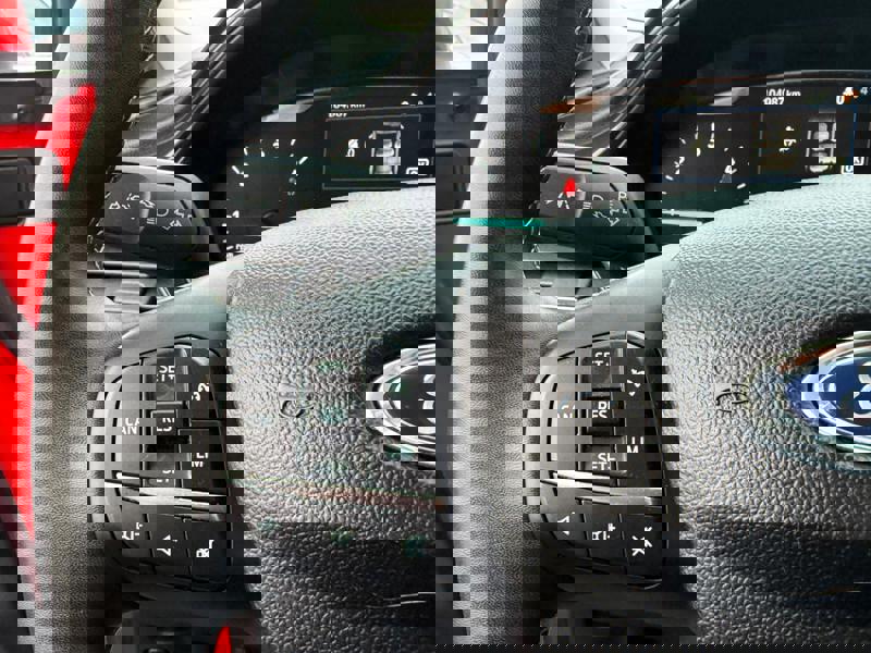 Image Ford PUMA 1.5 120 Titanium Full leds GPS Radar Carplay Sièges chauffants Régul Clim auto  Gtie 1 an 